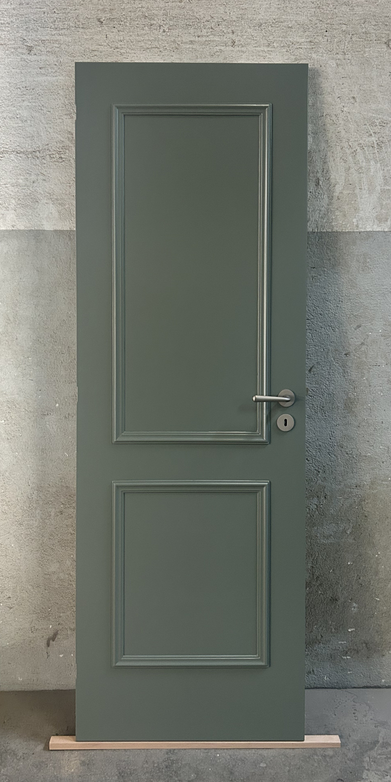 Porta lacada com bite em verde RAL7033